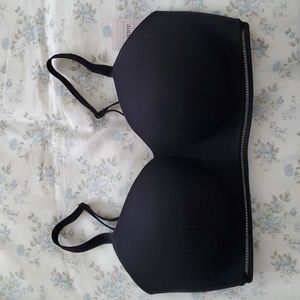 Auden lightly lined wire-free bra (black)